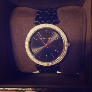 *AUTHENTIC* Michael Kors - worn once 🌸